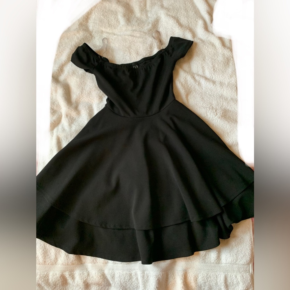 Off the shoulder short sleeve Winsdor Dress
